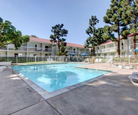 Motel 6-Santa Ana, CA - Irvine - Orange County Airport