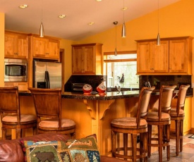 5-Star Luxury Tahoe Cabin! Great Location! Pool Table!Darts! Poker! Ping Pong! Games!