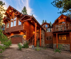 Big Bear Lodge With Sauna, Hot Tub, Decks & 4 Fireplaces Home