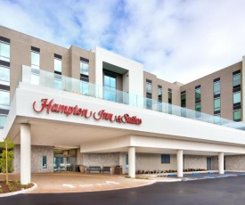 Hampton Inn & Suites Anaheim Resort Convention Center