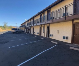 Golden Hills Motel