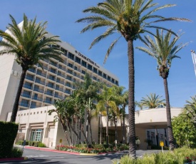 DoubleTree by Hilton Torrance - South Bay