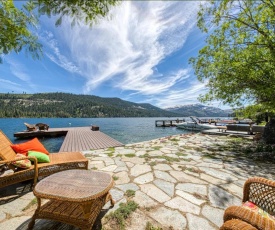 Lake Front Family Home at Donner