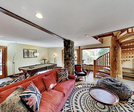 Mountain Retreat with Epic Tahoe Donner Amenities home