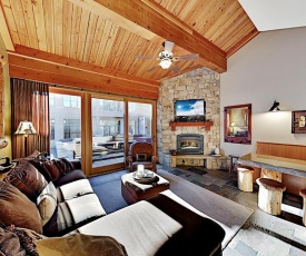 Timber Creek Lodge - Walk to Lifts, Pool & Spa condo