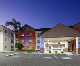 Holiday Inn Express & Suites - Tulare, an IHG Hotel