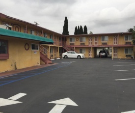 Super 7 Motel