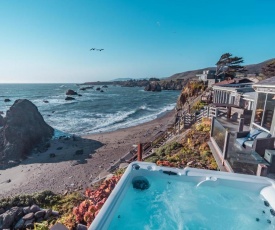 Seamist Beach Cottage, Private Beach & Ocean views