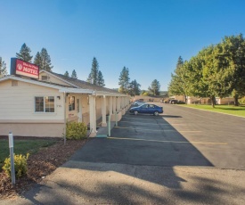 Shasta Pines Motel & Suites