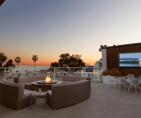 DoubleTree Suites by Hilton Doheny Beach