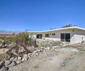 Delightful Desert Home 5mi to Natural Hot Springs