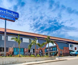 Travelodge by Wyndham LAX South