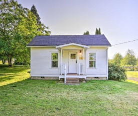 Ferndale Cottage on Private 20 Acre Farm!