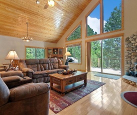 Black Pine Retreat- 5 Mins from Southgate of Yosemite