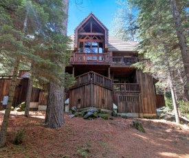 Little Ahwahnee Inn Holiday Home - 2BR/2.5BA