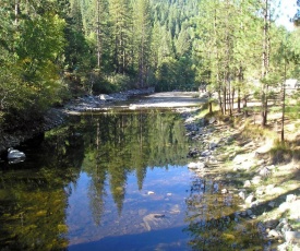 Yosemite Lakes Wheelchair Accessible Cabin 46