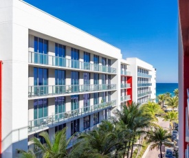 NEW Beachfront Condo ROOFTOP infinity POOL