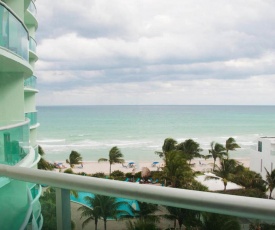 Stunning Sea view Apt in Hollywood Beach