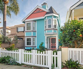 Huntington Beach Studio Blocks to the Beach and Downtown apts