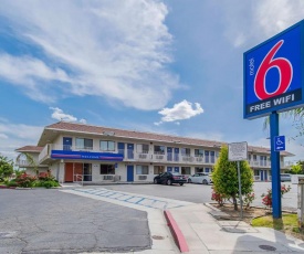 Motel 6-Bakersfield, CA - Airport