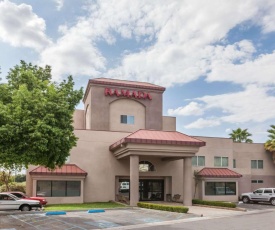 Ramada by Wyndham Bakersfield