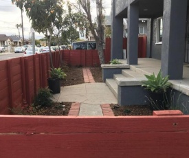 2bed 1bath close to downtown LB, LA and OC.