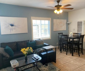 Comfy Cove - Near Downtown, Beach and Convention Center