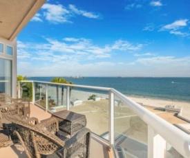 TOP FLOOR CORNER LUXURY PENTHOUSE CONDO WITH OCEAN VIEWS