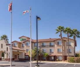 Holiday Inn Express Hotel & Suites Manteca, an IHG Hotel