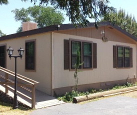 Yosemite Gateway Rentals Overlook House