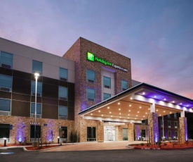 Holiday Inn Express & Suites Oakhurst-Yosemite Park Area, an IHG Hotel