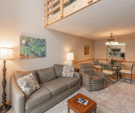 308D - Lakefront 2 Bedroom Condo, Close to Indoor Pool & Game Room!