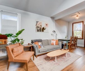 Charming Vintage 2BR Apartment in Oakland apts