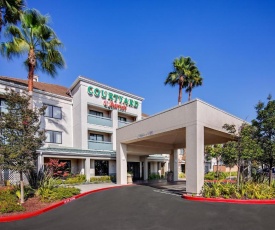 Courtyard by Marriott Oakland Airport