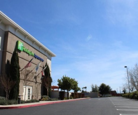 Holiday Inn Express Hotel & Suites Napa Valley-American Canyon, an IHG Hotel