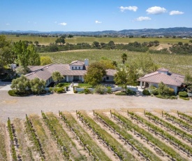 Spacious Retreat on 40-acre Vineyard - Guest House home