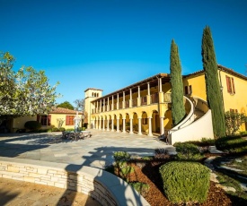 CaliPaso Winery & Villa