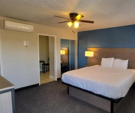 Beachwalker Inn & Suites