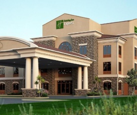 Holiday Inn Express & Suites - Redding, an IHG Hotel