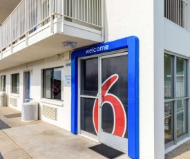 Motel 6-Redding, CA - Central