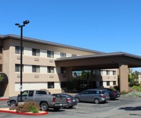 Oxford Suites Redding