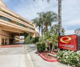 Econo Lodge Inn & Suites Riverside - Corona